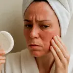 Cosa succede se si esagera con lo scrub viso? Le conseguenze che è meglio prevenire sulla pelle delicata